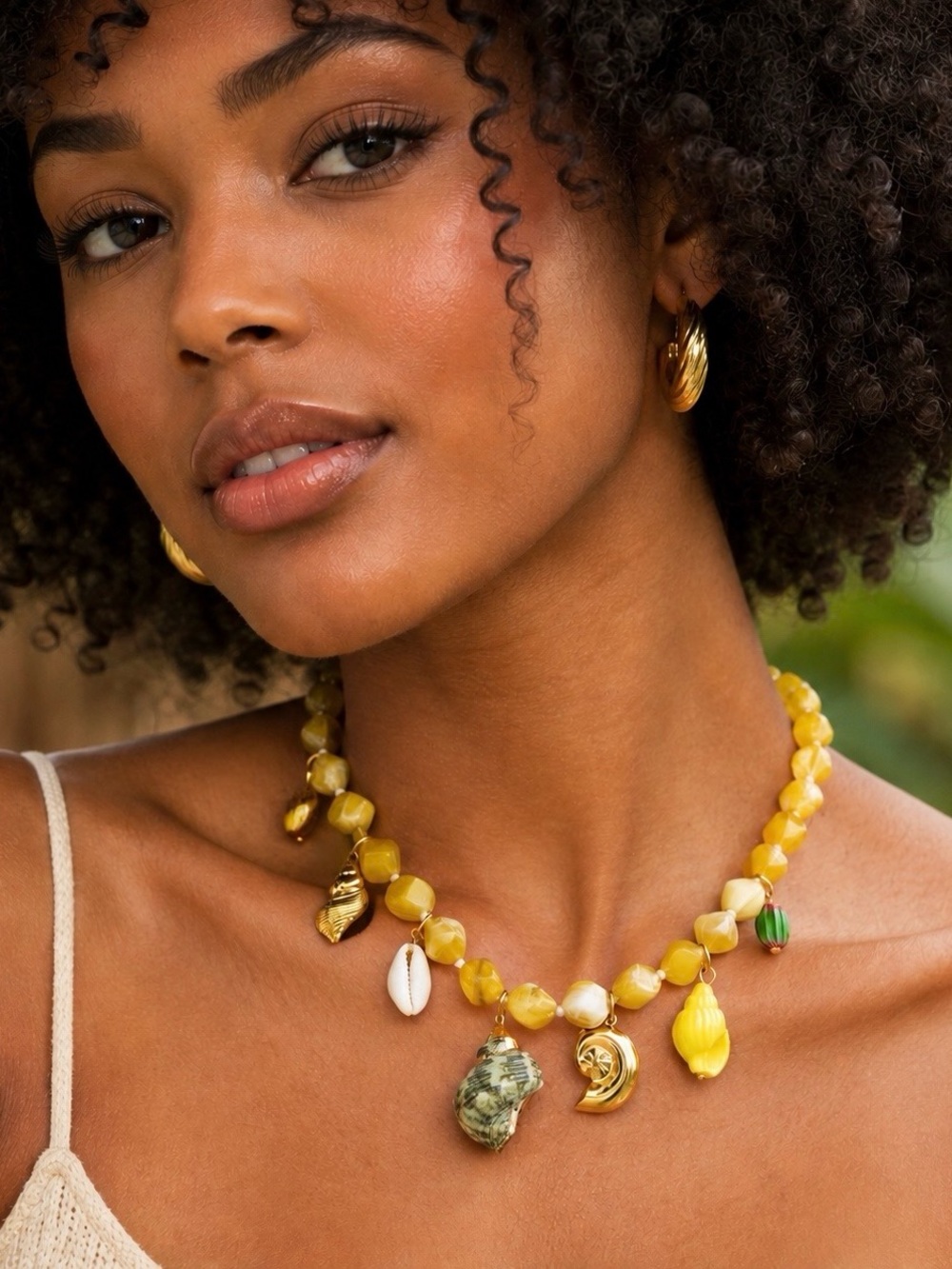 Yellow Shell Charm Beaded Necklace - Women Beach Jewelry - Picture 5 of 5